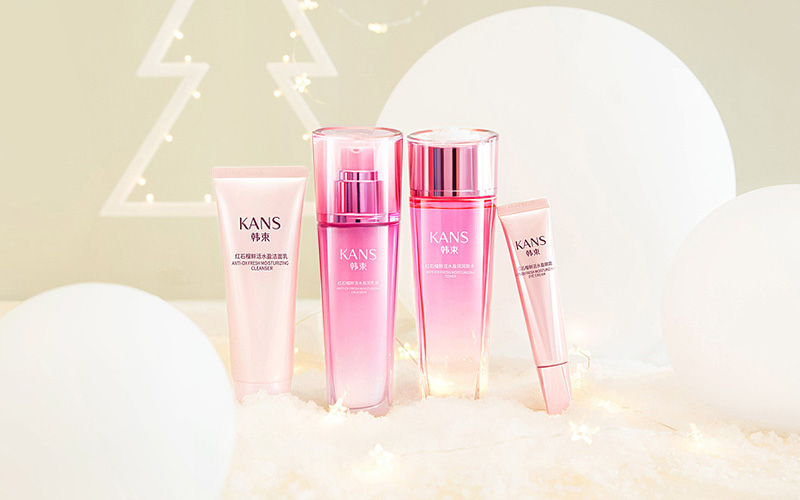 國貨美妝的“梳妝臺(tái)戰(zhàn)爭(zhēng)”：光榮之路，道阻且長(zhǎng)